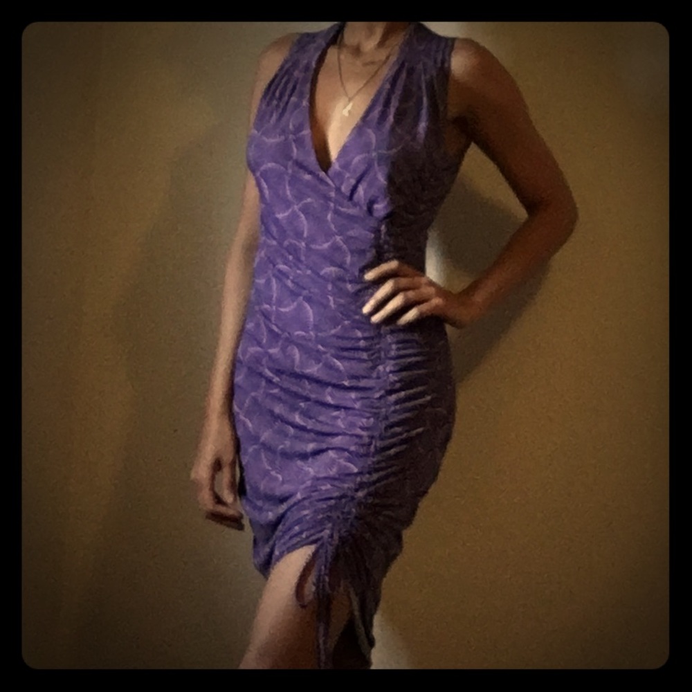 Fun sleeveless dress. 95% polyester 5% elastase.